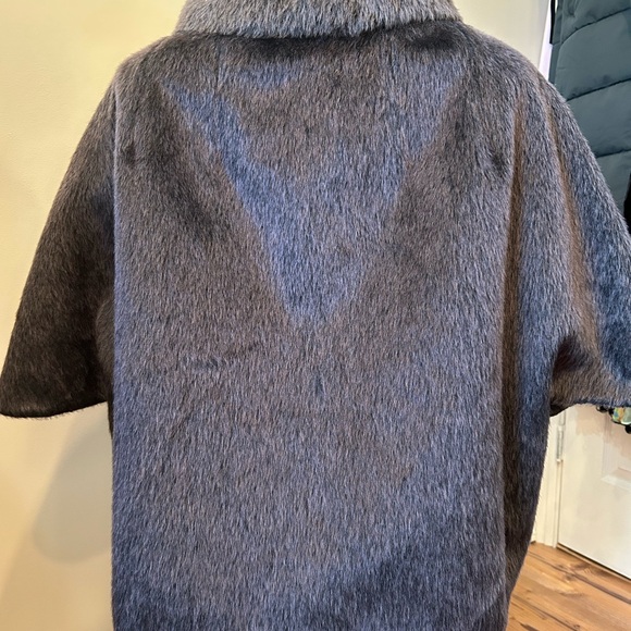 Elegant Dark Gray Women's Coat - Picture 4 of 8